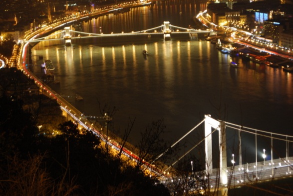 C:UsersMilanDesktopadvent Budapešťvýber upravenýzmenšenéDSC_0211.JPG