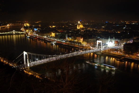 C:UsersMilanDesktopadvent Budapešťvýber upravenýzmenšenéDSC_0216.JPG