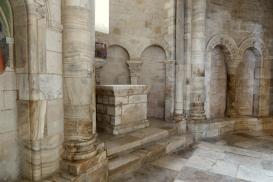 Opatství Sant' Antimo postavené z alabastru